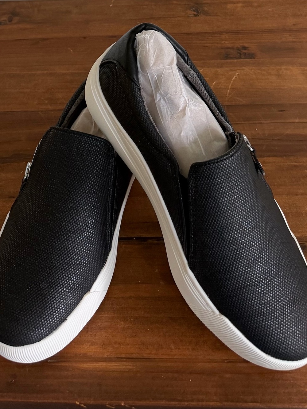 NIB Dr. Scholl's Women's Time Off Now Black Slip On Sneakers - Size 8